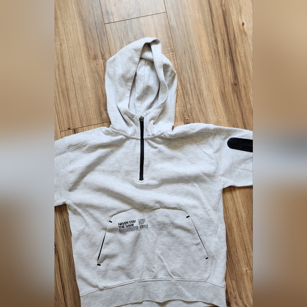 Heat-sealed athletic sweatshirt